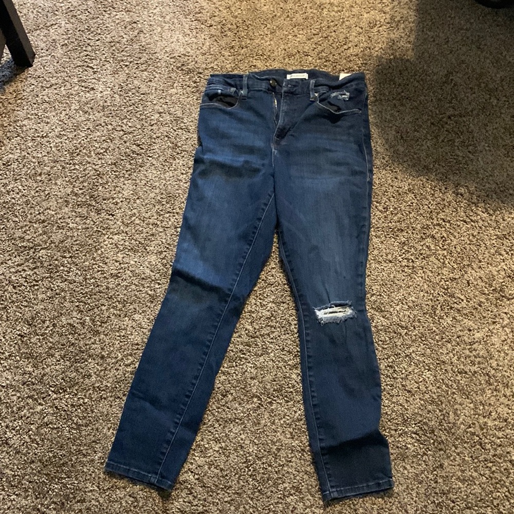 Great pair of dark skinny jeans